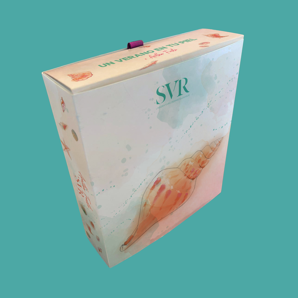 Caja de regalo SVR Pack Aretha con diseño de acuarela marina, conchas y tonos pastel sobre fondo turquesa.