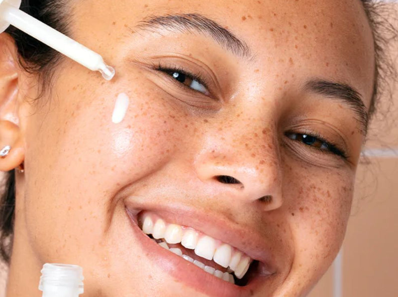 Retinol: qué es, beneficios y cómo usarlo para una piel más joven y uniforme